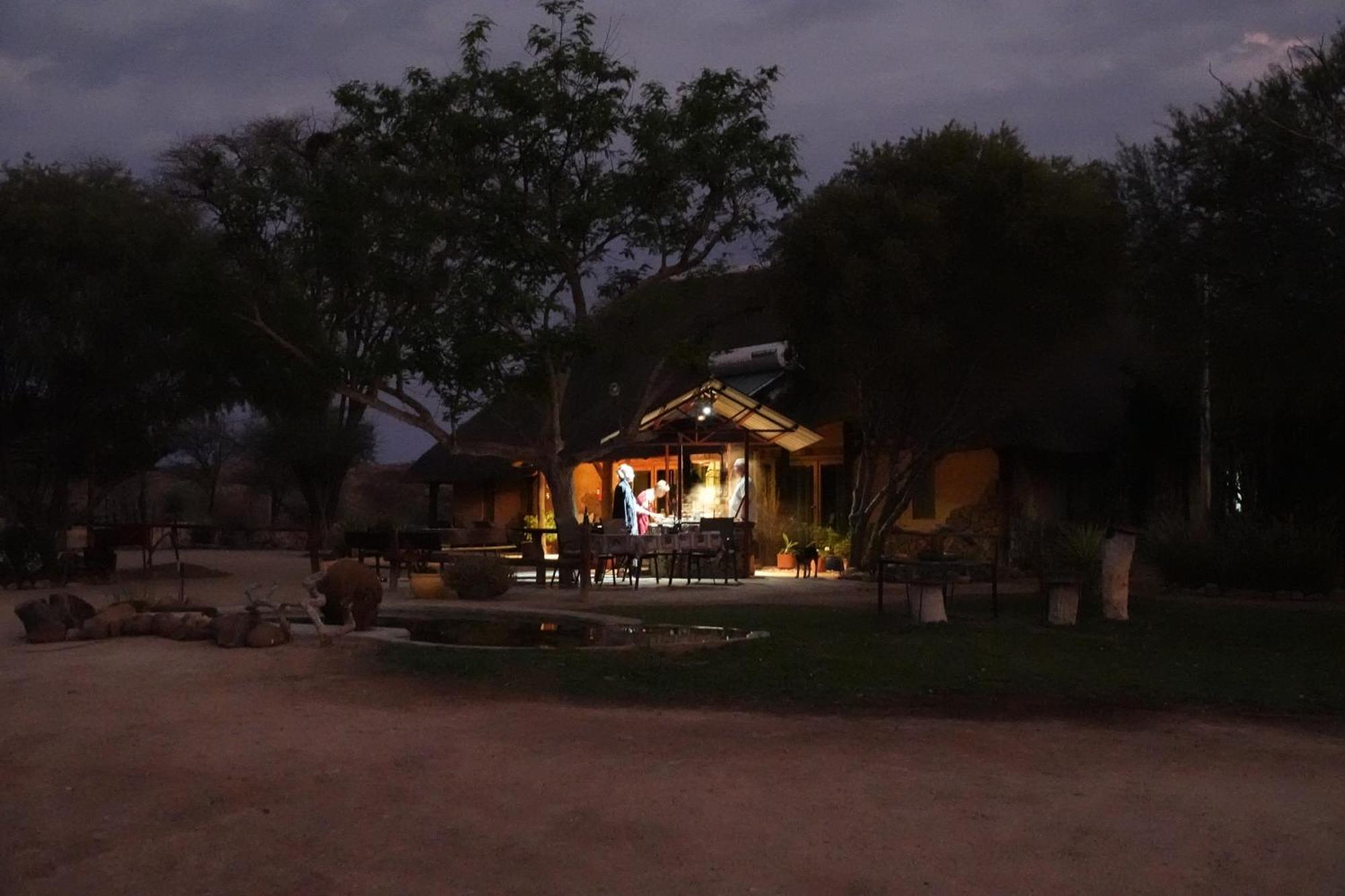 Hotel Camp Mara Omaruru Esterno foto